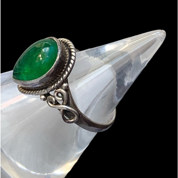 Emerald Green Quartz Gemstone Sterling Silver Woman’s Ring Jewelry Birthstone - Picture 7 of 9